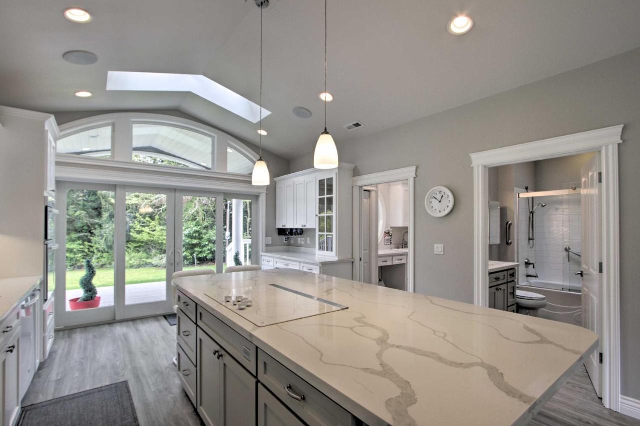 Contemporary Tacoma Cottage With Deck And Pond! Luaran gambar